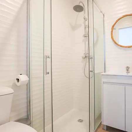 Magnolia - - By Bedzy *